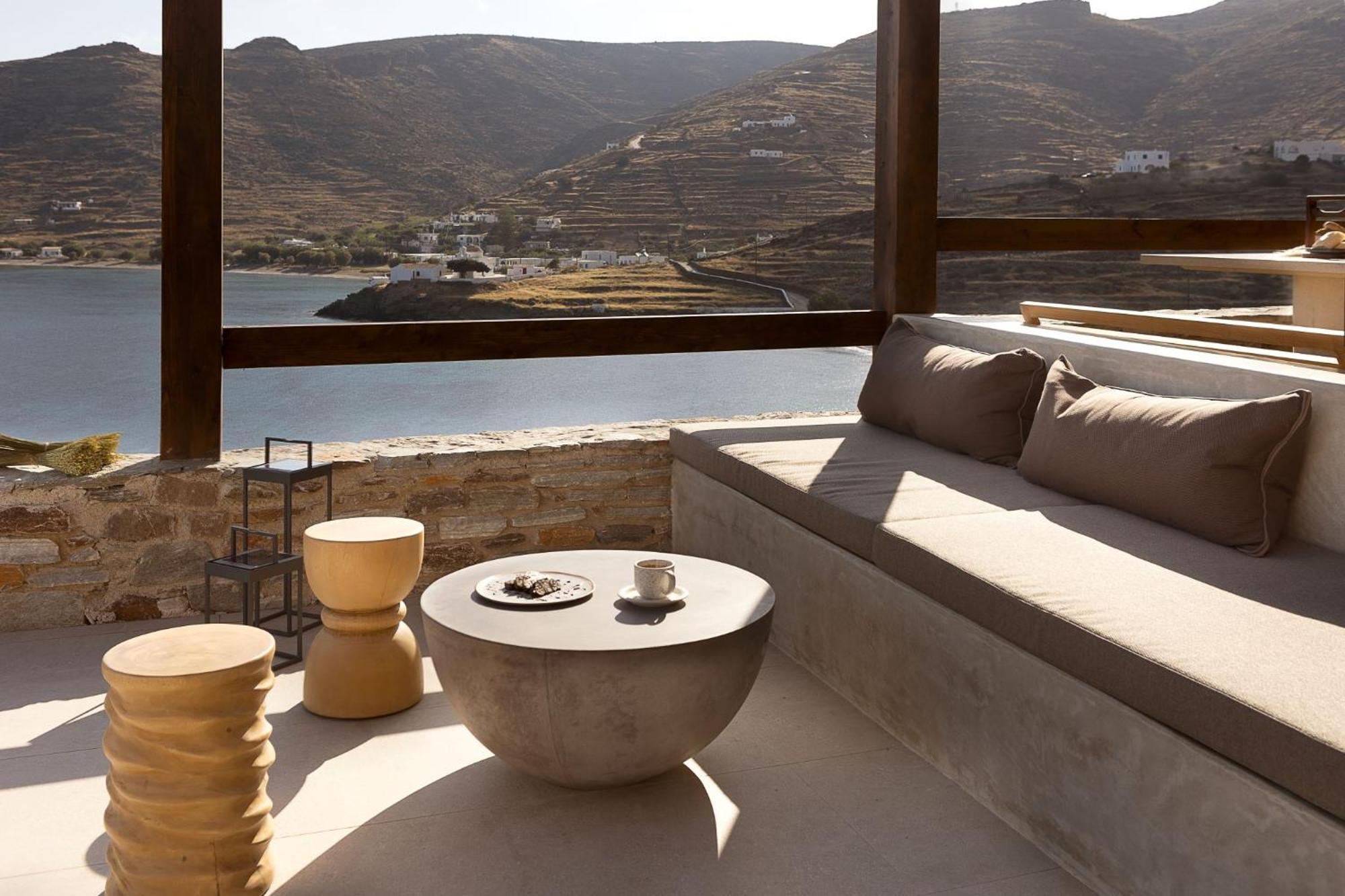 Yfes Hotell Kýthnos Eksteriør bilde