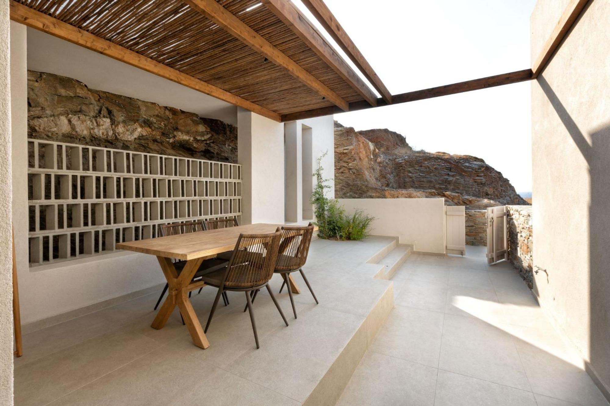 Yfes Hotell Kýthnos Eksteriør bilde