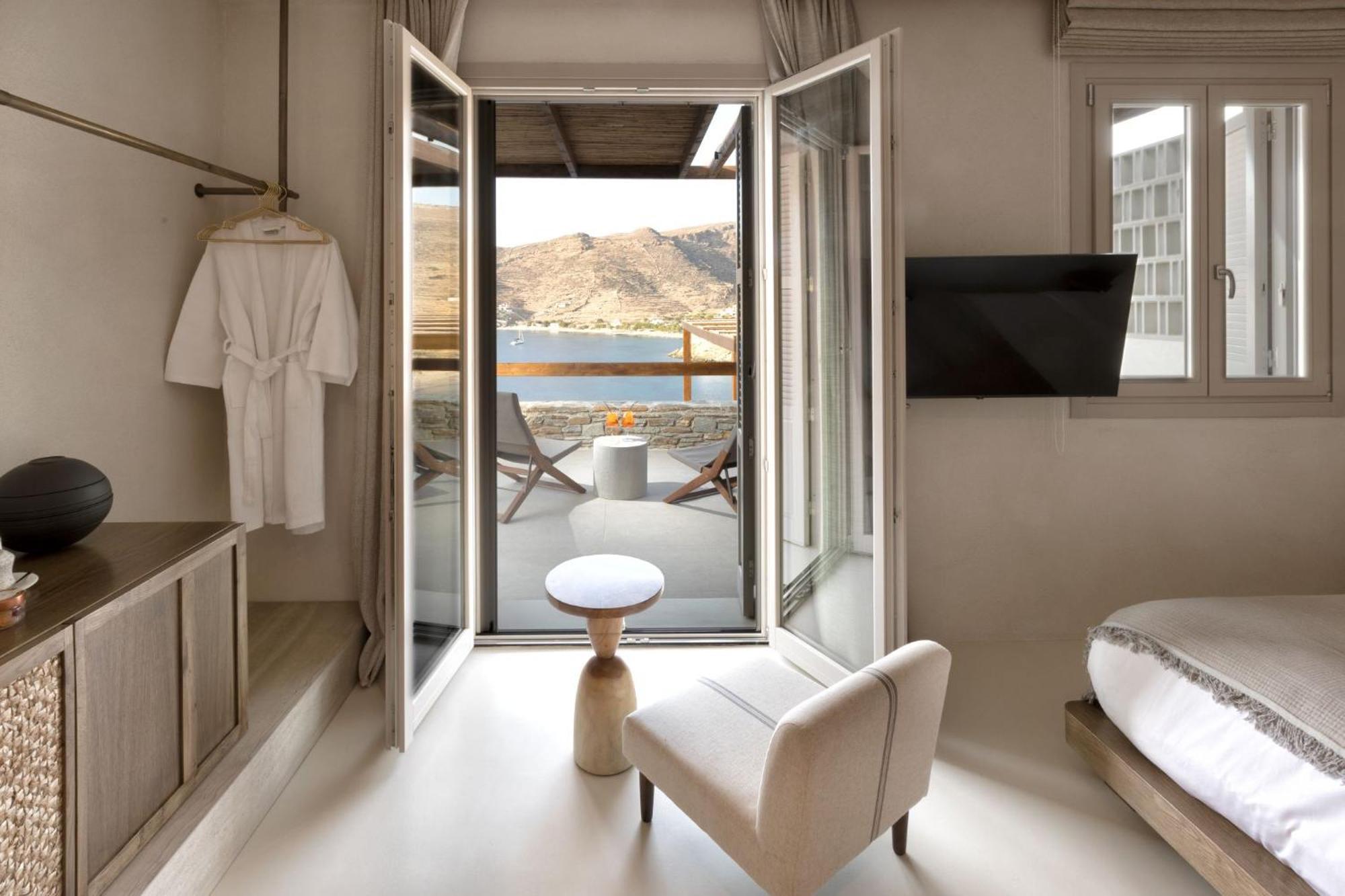 Yfes Hotell Kýthnos Eksteriør bilde